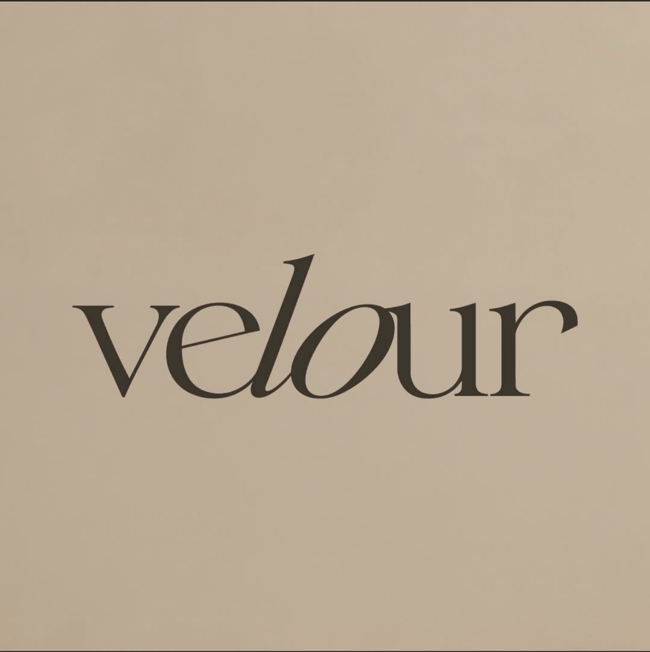 Velour IV Lounge
